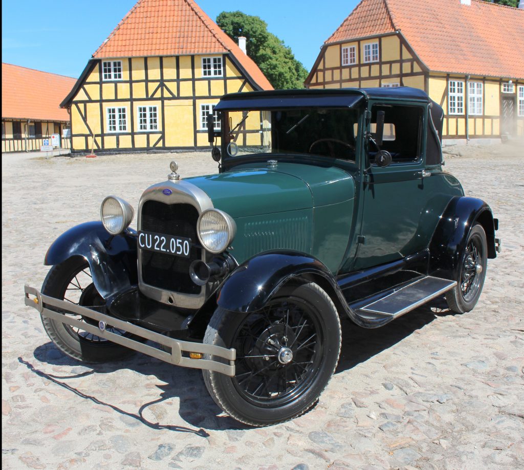 1928 Ford A Sport Coupe