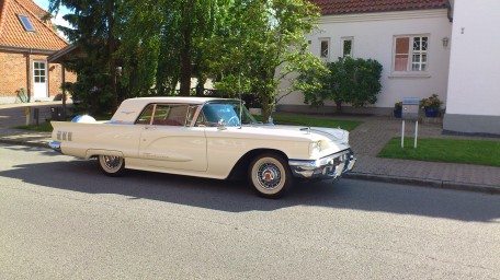 1960 Ford Thunderbird Squarebird