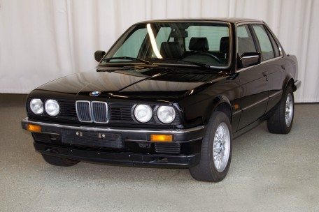 1985 BMW E30 320i