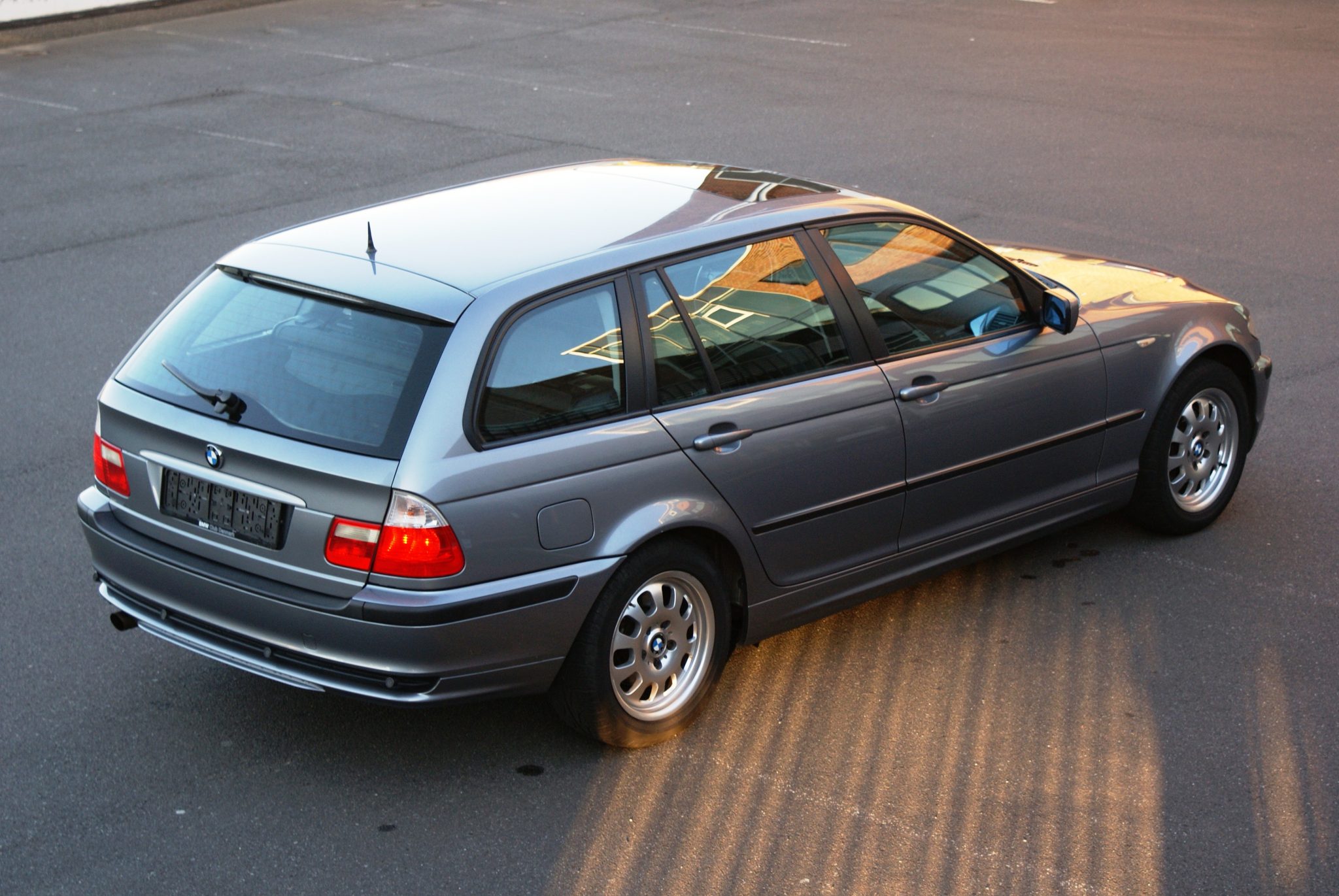 2003 BMW 318i