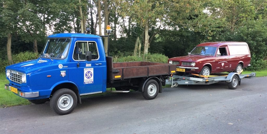 Leyland Sherpa og 1973 Morris Marina Van